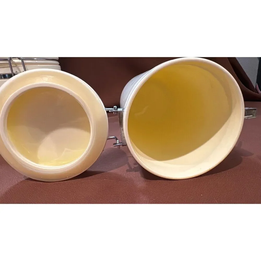 2 Corelle Coordinate English Breakfast Acyclic Storage Jars 48 Oz. amd 58 oz.